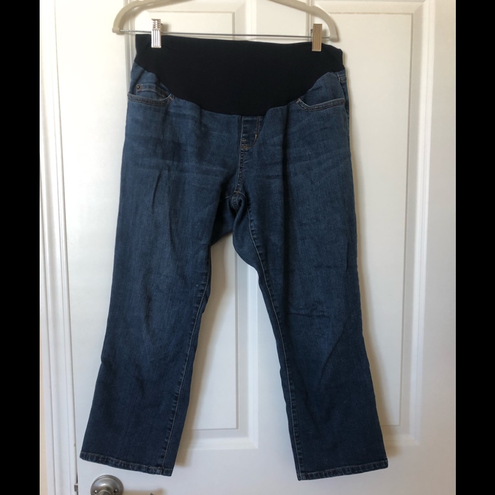 Target maternity capris